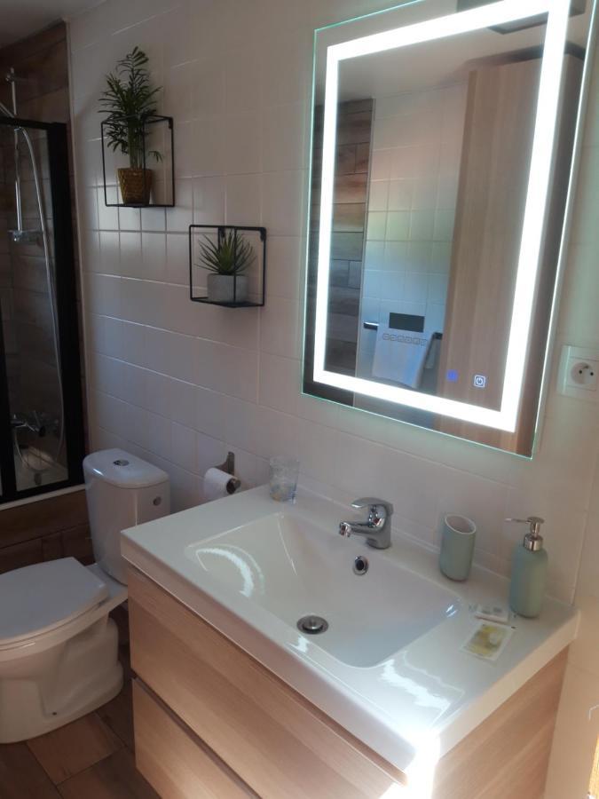 B&B Chez Fouchs - Chambre D'Hotes Dun-sur-Meuse Стая снимка