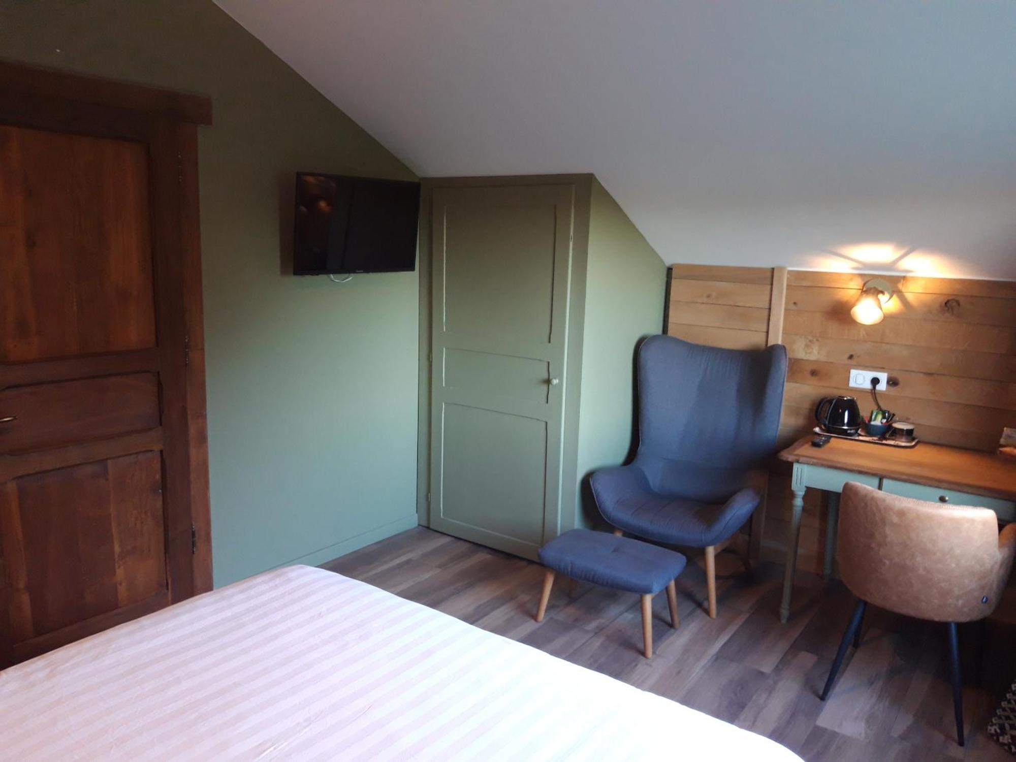 B&B Chez Fouchs - Chambre D'Hotes Dun-sur-Meuse Стая снимка