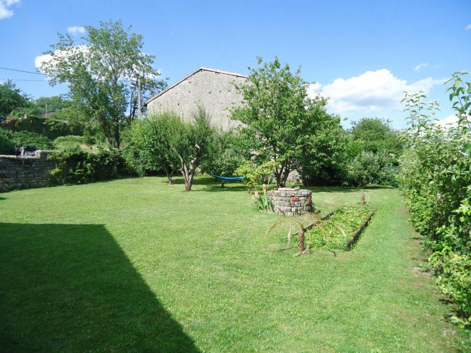 B&B Chez Fouchs - Chambre D'Hotes Dun-sur-Meuse Екстериор снимка